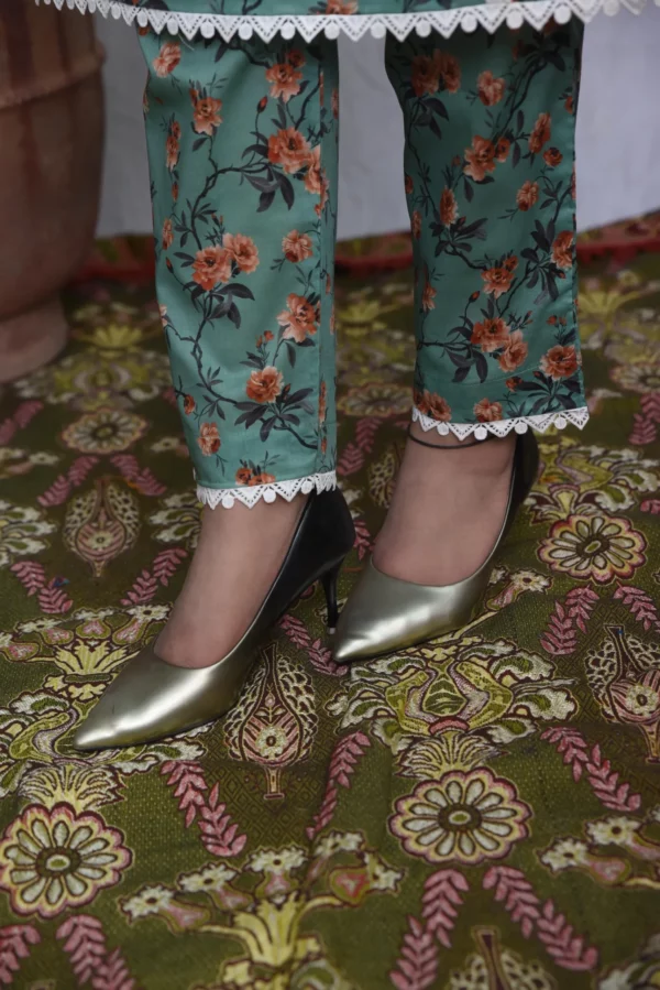 Two Piece Stitched Lawn (DS02GVC) - Image 5