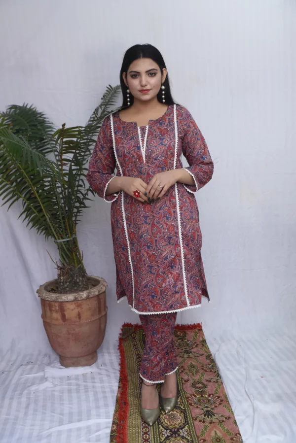 Two Piece Stitched Lawn (DS05BGR) - Image 12