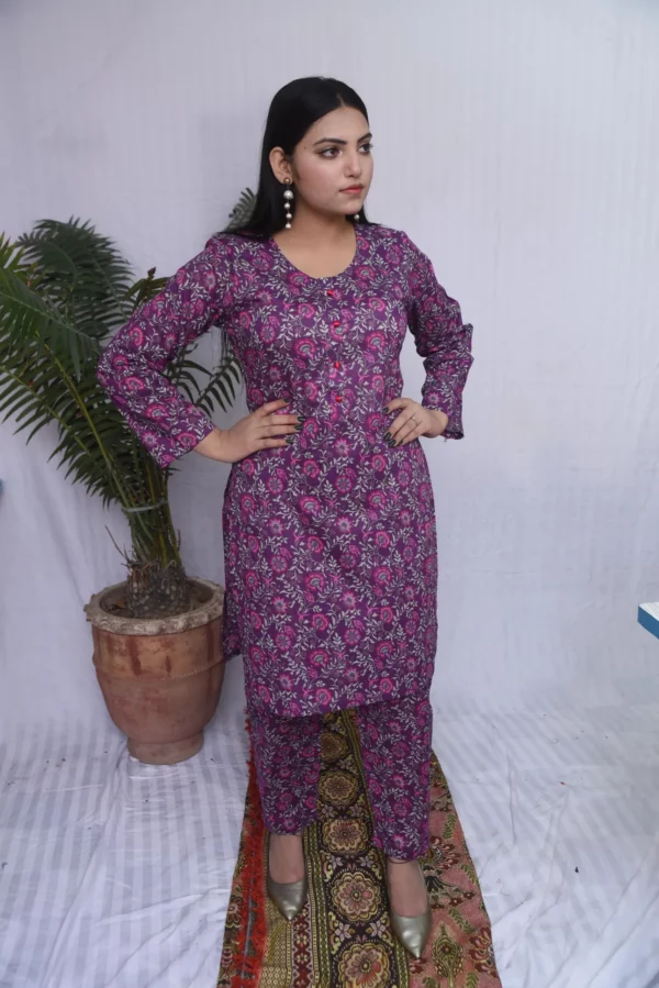 Two Piece Stitched Lawn (DS03PRB) - Image 14